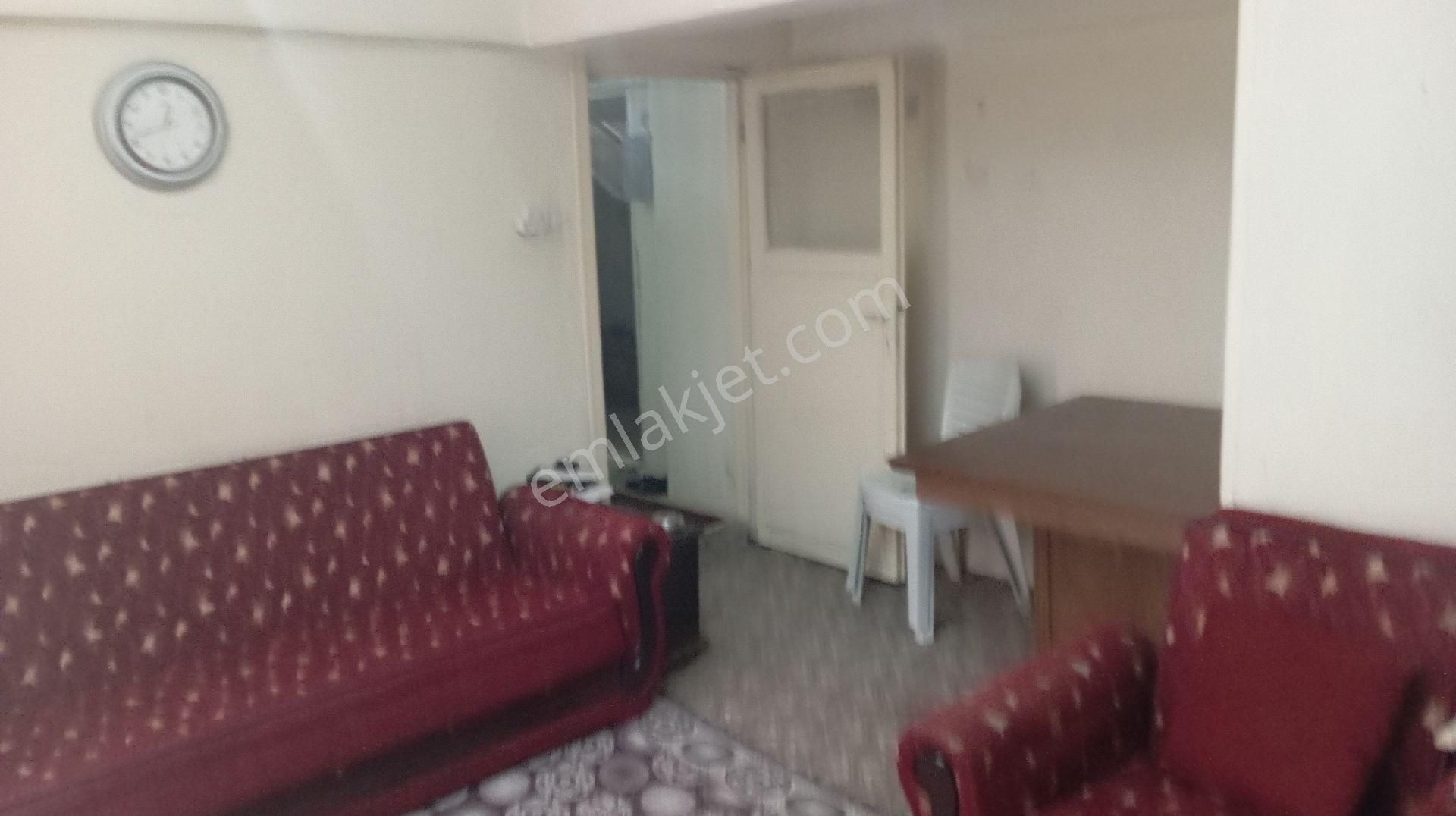 Şahinbey Kolejtepe Kiralık Daire Kolejtepe mahlesinde Eşyalı 1+1 bahce kat daire