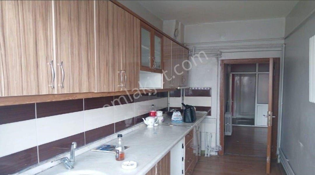 Keçiören Bağlarbaşı Kiralık Daire Kızlarpınarı cadde üstü katta 2+1