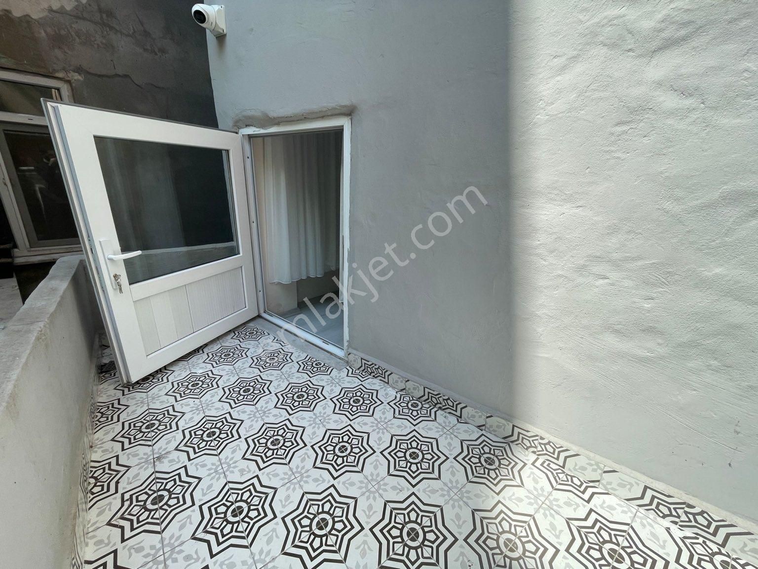 Fatih’te Airbnb Ruhsatlı Eşyalı Satılık Müstakil Ev - Görsel 33