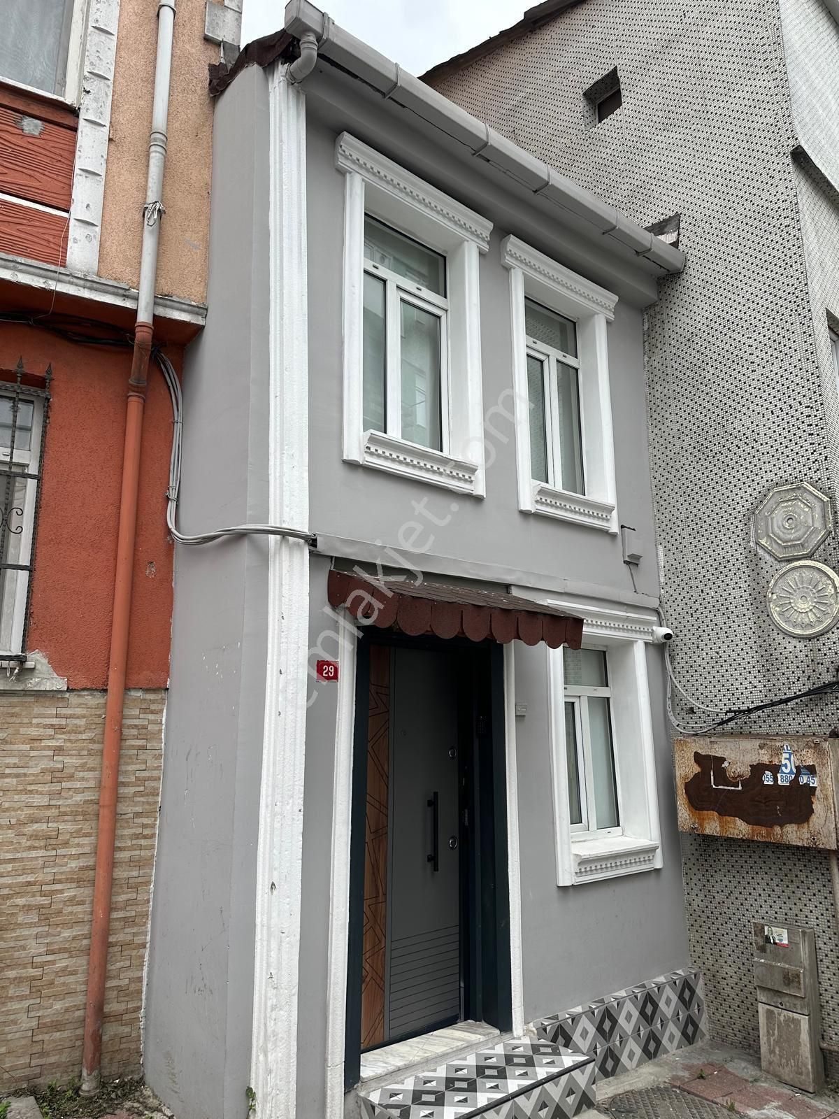 Fatih’te Airbnb Ruhsatlı Eşyalı Satılık Müstakil Ev - Görsel 18