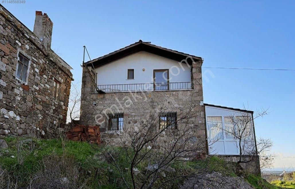 Ayvacık Gülpınar Köyü (Atatürk) Satılık Köy Evi Çanakkale Gülpınar köyünde satılık taş villa 