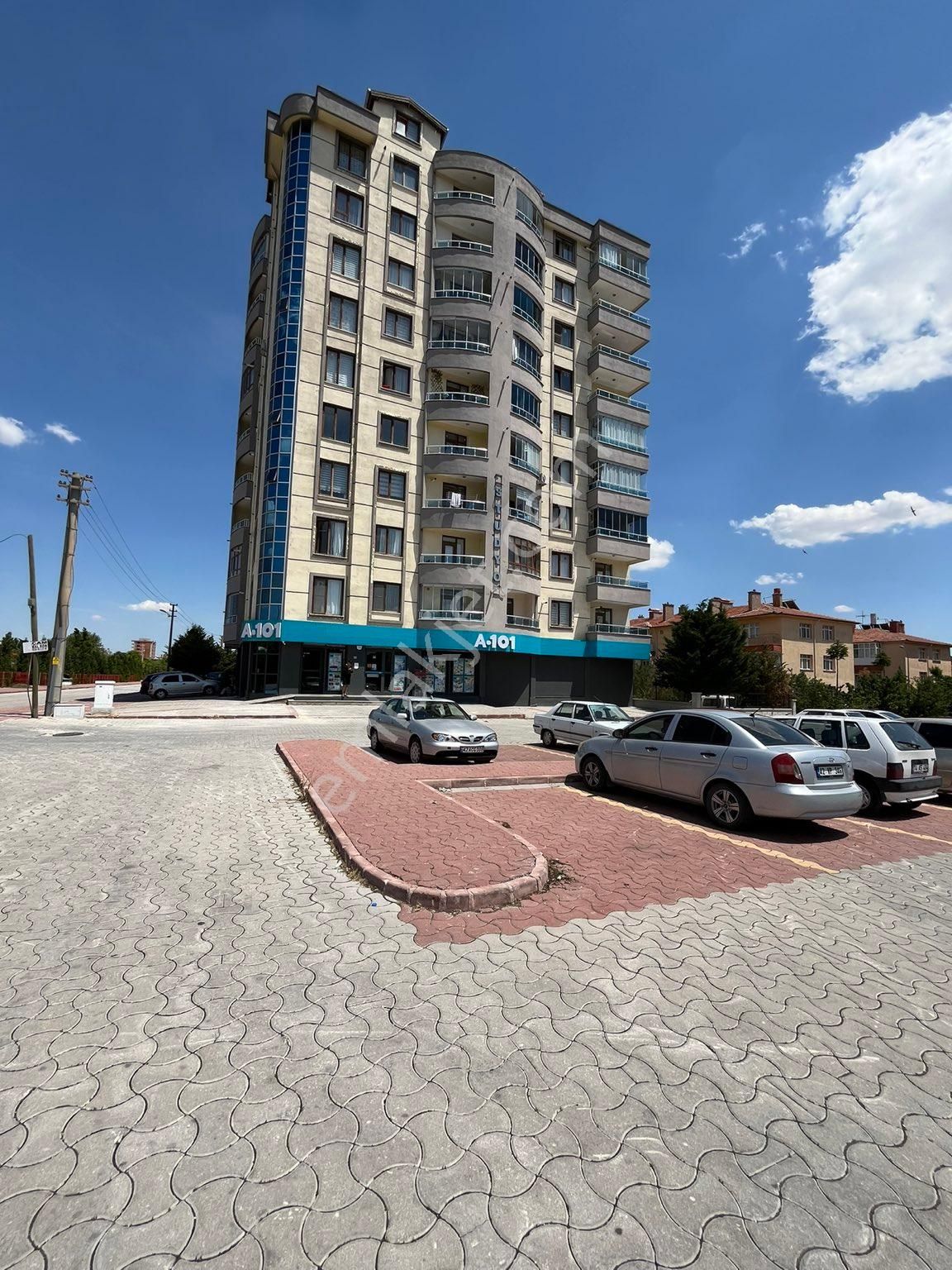 Selçuklu Kosova Satılık Daire KOSOVA MAH. STÜDYO GOLD'DA SATILIK EŞYALI 1+1 DAİRE 11.000₺ KİRACILI ANIL EMLAK & GAYRİMENKUL'DEN