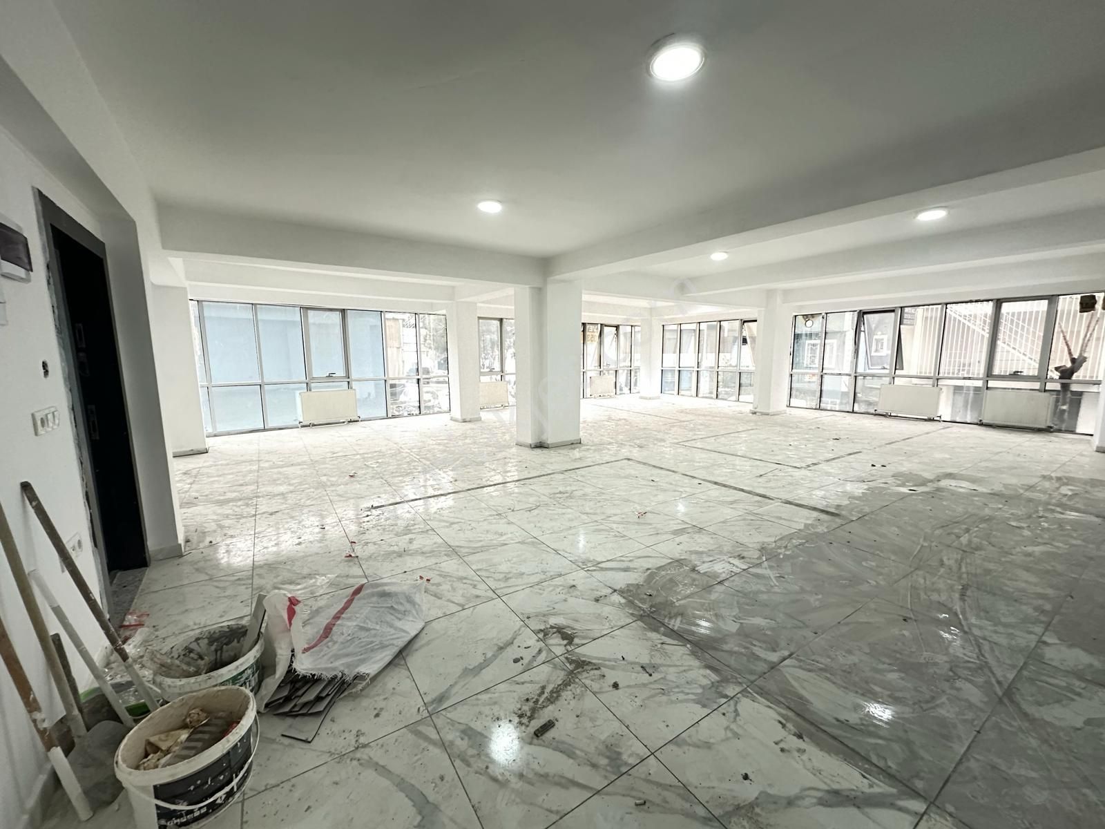 İstanbul Küçükçekmece Kiralık Bina  HAS SEBA'da SEFAKÖY MERKEZDE 860M 5 KATLI KOMPLE KİRALIK BİNAA