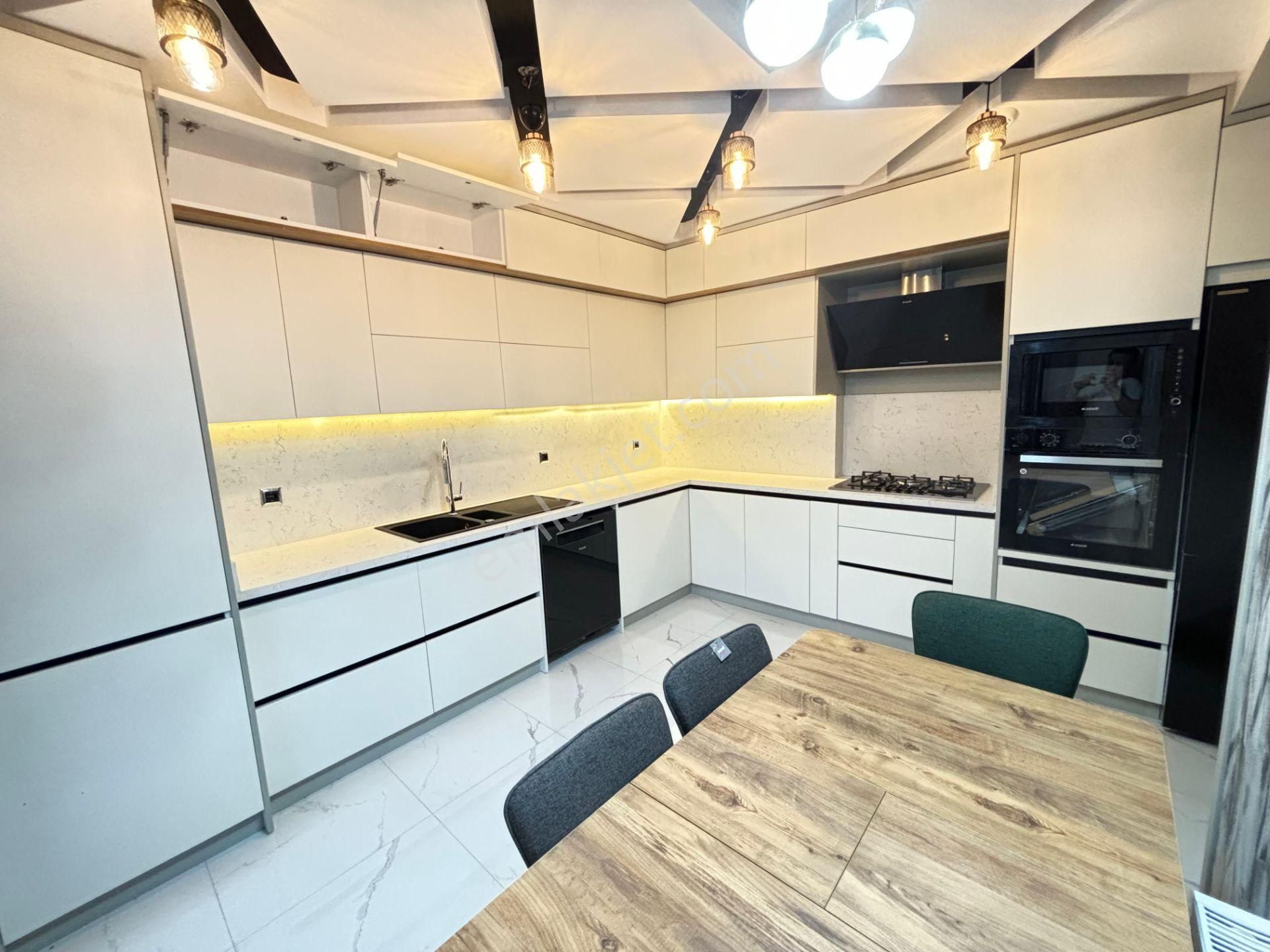 Yildirim beyazit mahallesi̇nde satilik lüx 4+1 akilli dai̇re