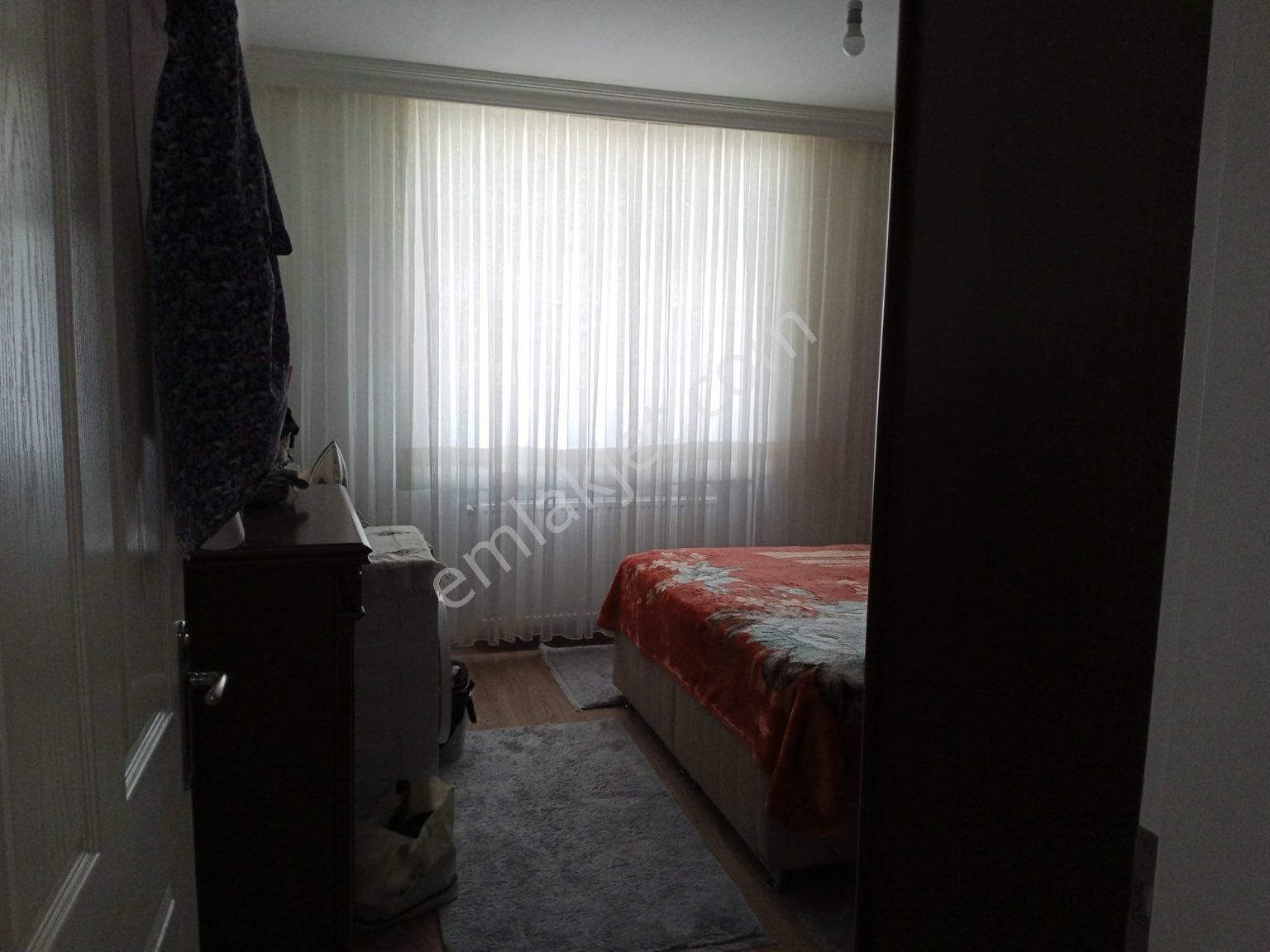 Güngören Gençosman Satılık Daire 15 Yıllık Binada 4+1 160 M2 İskanlı Dubleks Daire