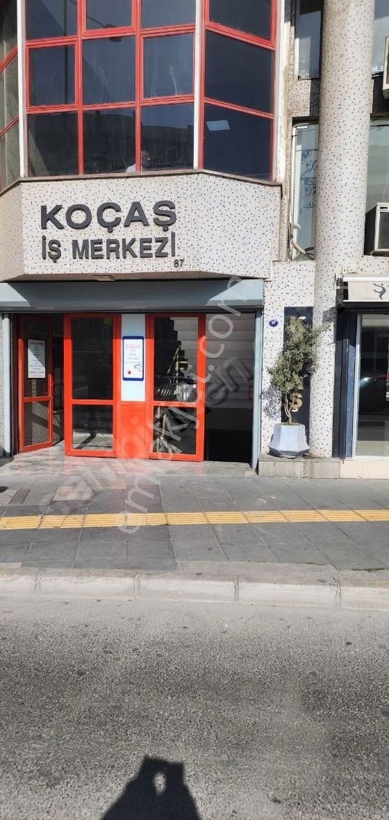 Konak Yenigün Satılık Dükkan & Mağaza Koçaş İş Merkezi Zemin Katta Satılık Dükkan