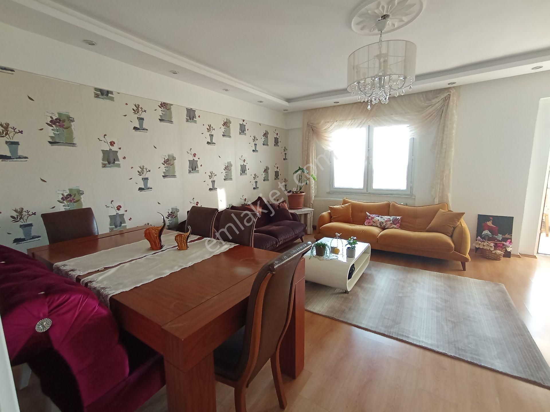 Beylikdüzü Adnan Kahveci Satılık Daire  BEYKENT TE 2+1 SATILIK DAİRE