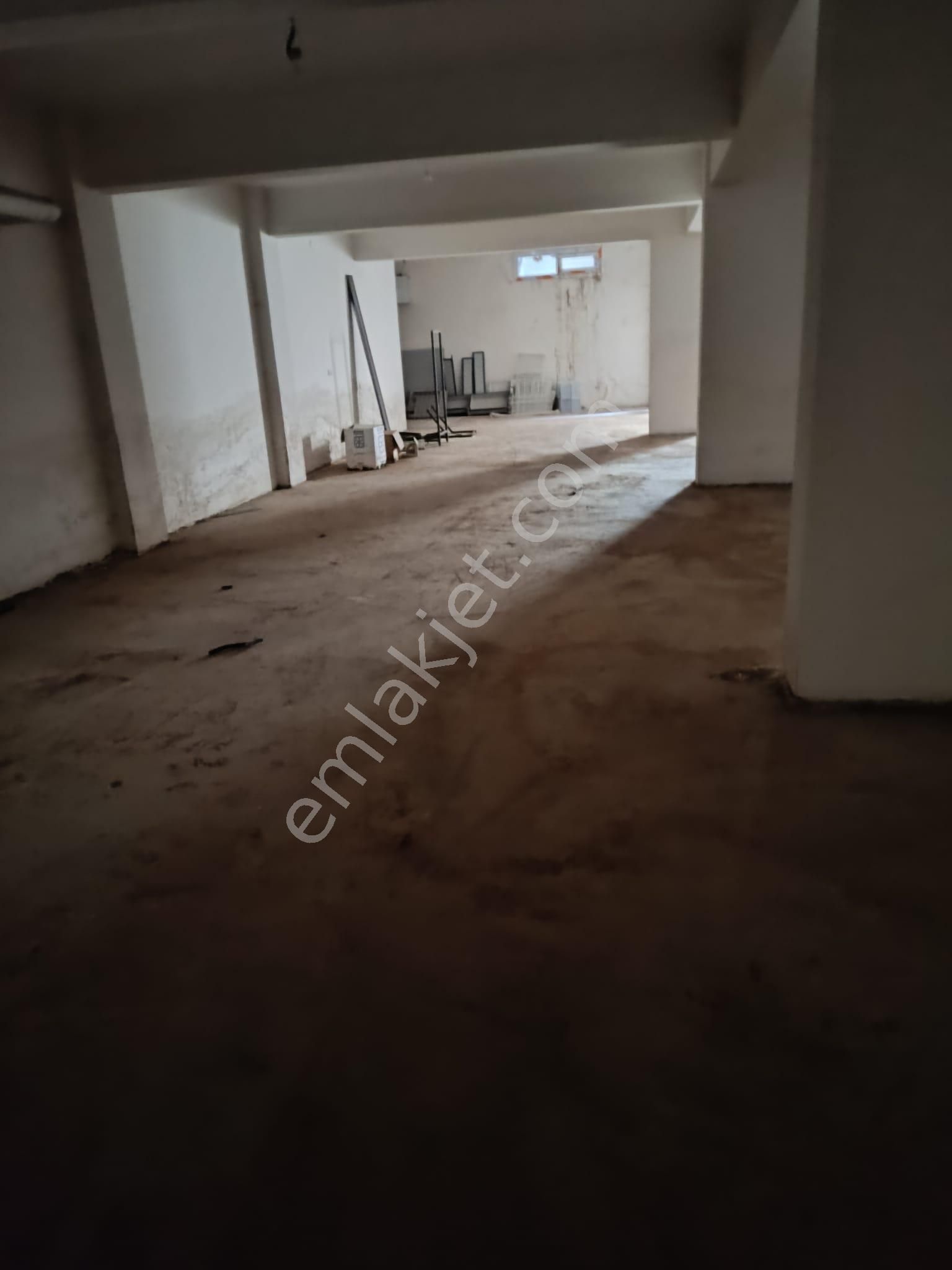 Yeşilyurt Abdulgaffar Kiralık Depo  KUMSAL'DAN ABDULGAFFAR MAHALLESİNDE KİRALIK 275 m2 DEPO 