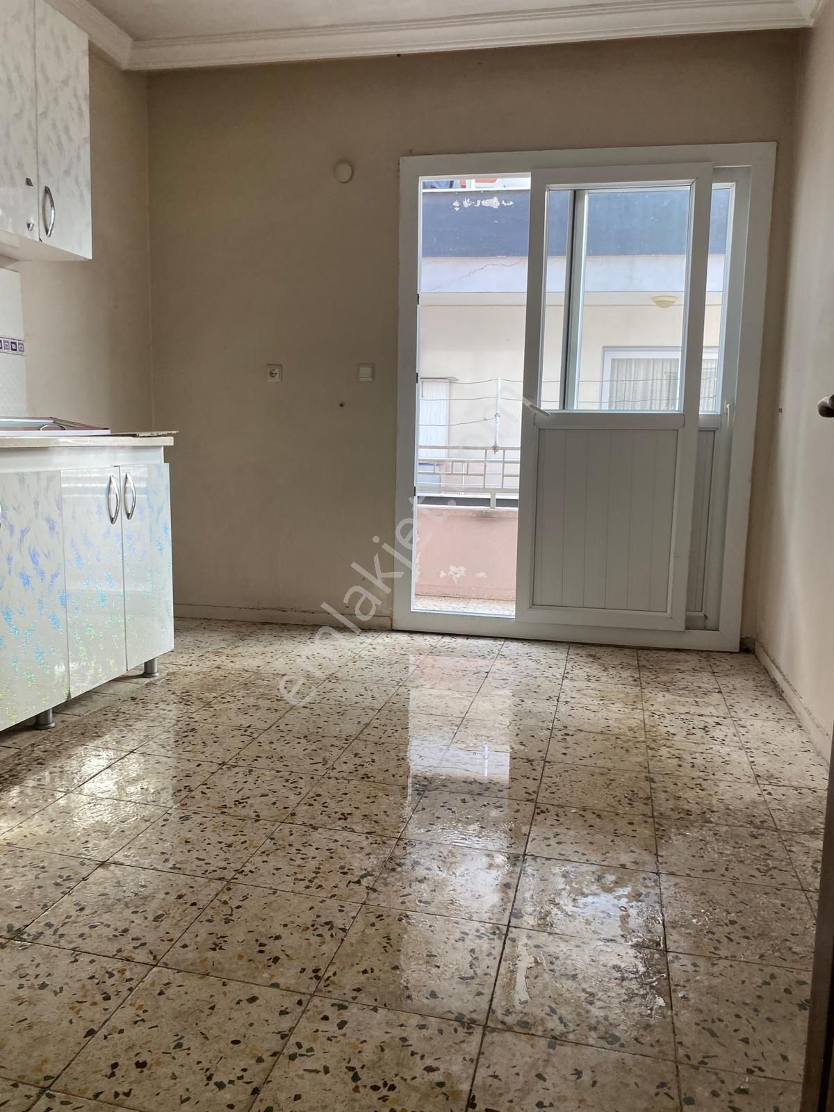 Toroslar Sağlık Satılık Daire TOROSLAR SAĞLIK MH SATILIK 3+1 GENİŞ FERAH DAİRE 