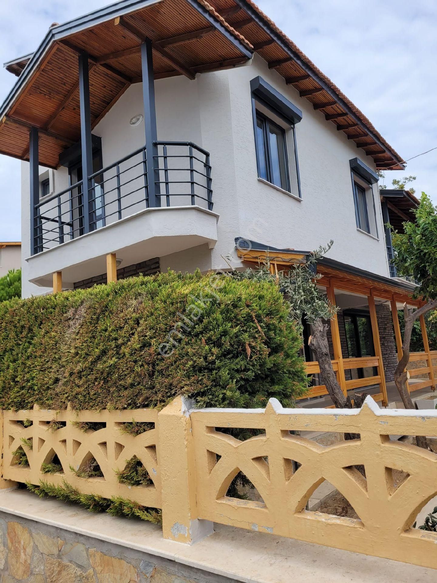 Menderes Özdere Cumhuriyet Satılık Villa İzmir'in gözde ilçelerinden muhteşem deniz ve doğasıyla Özdere'de muhteşem müstakil villa 