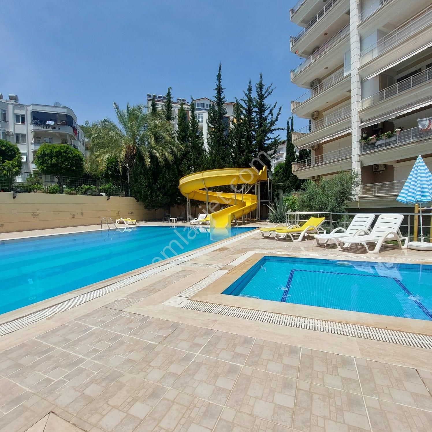 Alanya Avsallar Satılık Daire  ANTALYA ALANYA AVSALLAR'DA ULUHAN SİTESİN'DE EŞYALI SATILIK 2+1 DAİRE