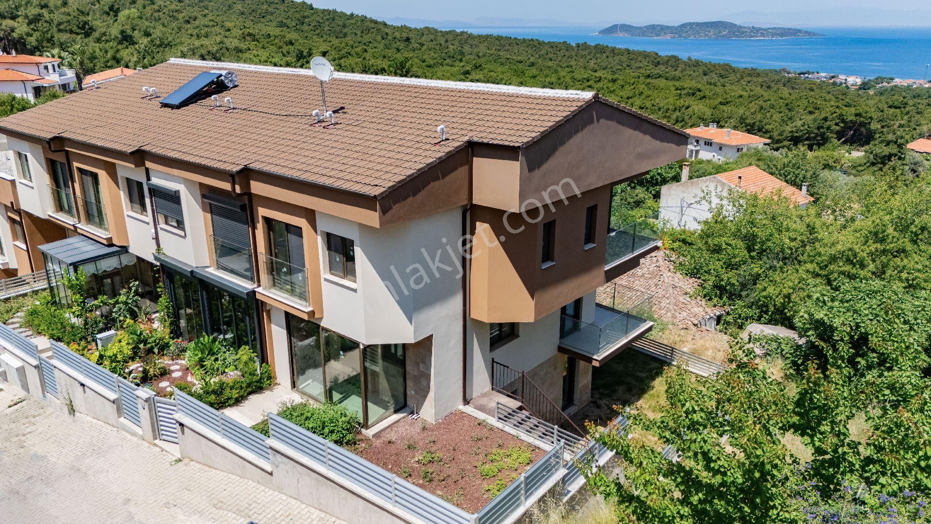 Urla Güvendik Satılık Villa URLA ÇEŞMEALTI SATILIK PANORAMİK DENİZ MANZARALI VİLLA 