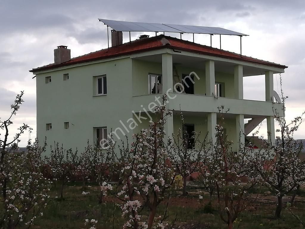 Niğde Merkez Edikli Bld. (Cumhuriyet) Satılık Çiftlik Evi NİĞDE MERKEZE YAKIN KONUMDA SATILIK ÇİFTLİK 