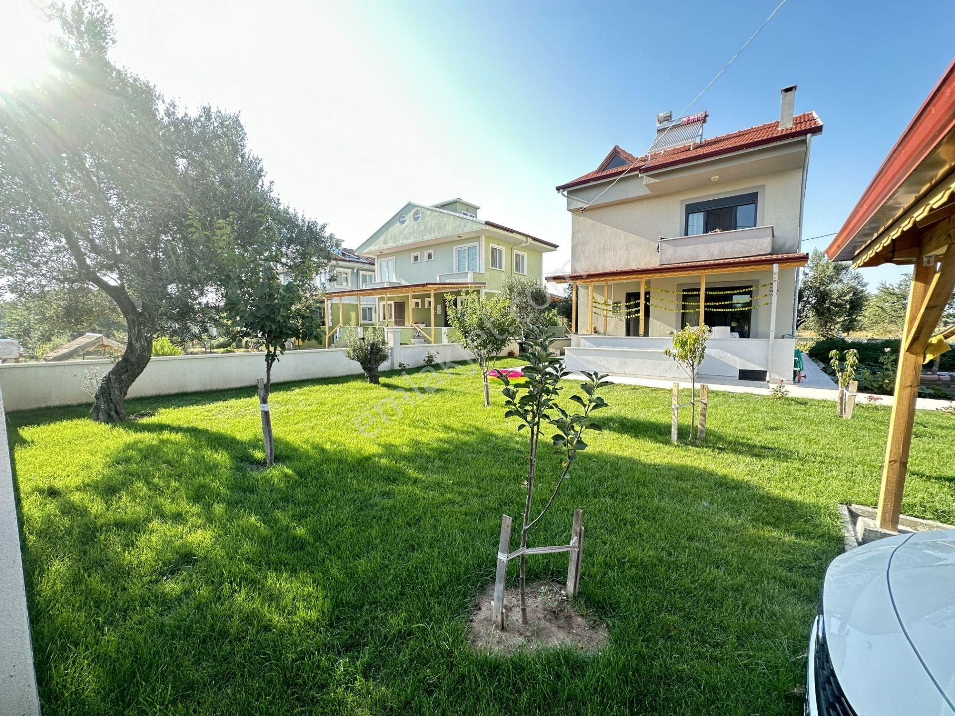 Ezine Geyikli Bld. (Cumhuriyet) Satılık Villa  Çanakkale Geyikli'de Satılık Villa
