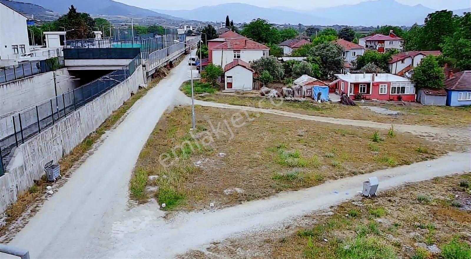 Pamukova Yenice Satılık Tarla 2600 METREKARE YATIRIMLIK ARAZİ