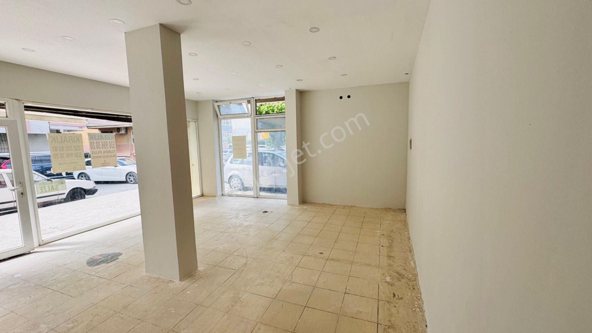 Buca Tıp Merkezi Yanında Merkezi Konumda Satılık Dükkan - Görsel 7