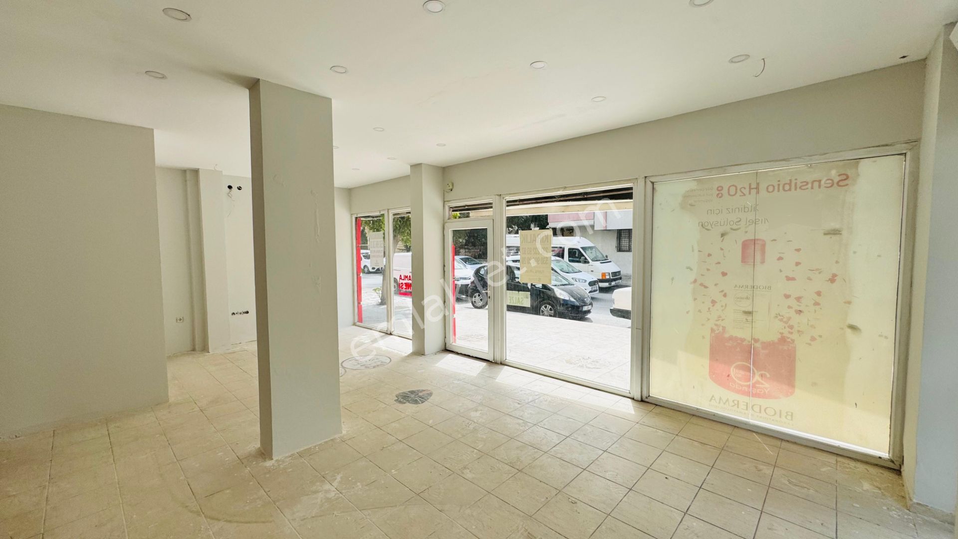 Buca Tıp Merkezi Yanında Merkezi Konumda Satılık Dükkan - Görsel 9