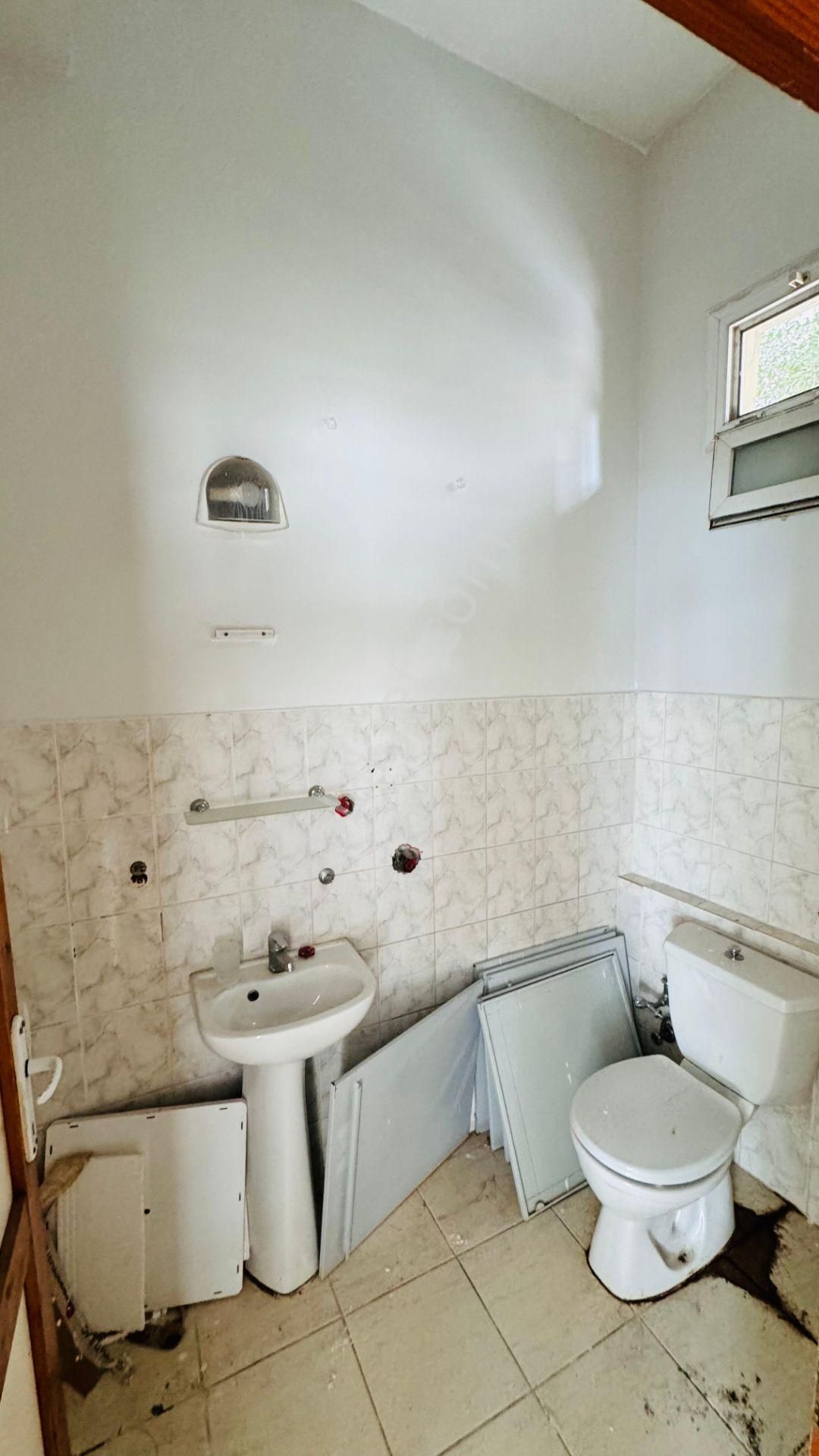 Buca Tıp Merkezi Yanında Merkezi Konumda Satılık Dükkan - Görsel 15