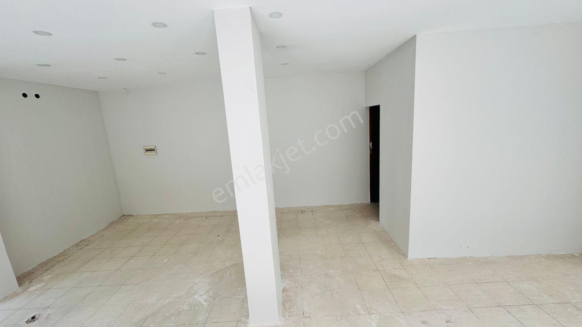 Buca Tıp Merkezi Yanında Merkezi Konumda Satılık Dükkan - Görsel 6