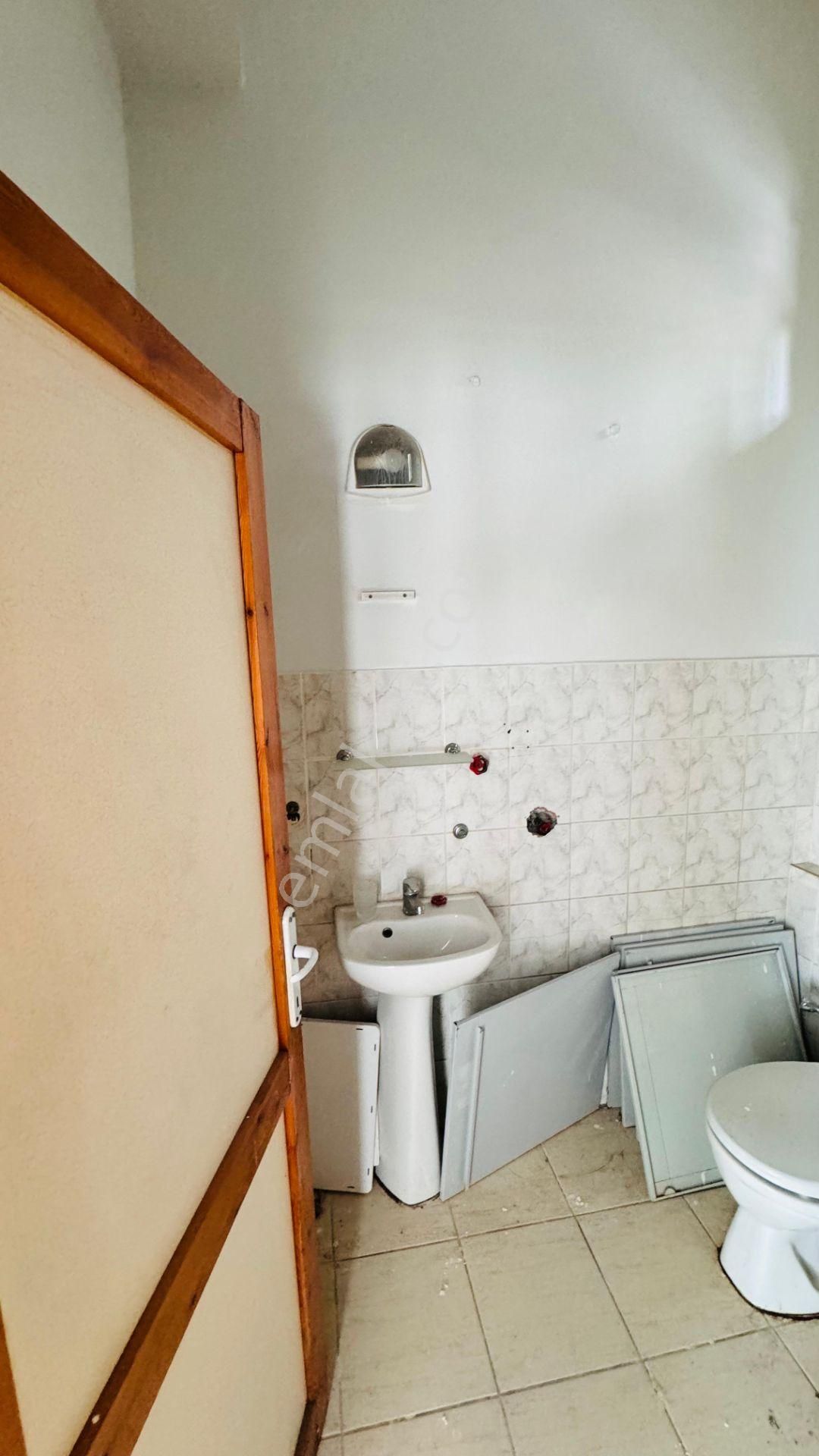 Buca Tıp Merkezi Yanında Merkezi Konumda Satılık Dükkan - Görsel 13