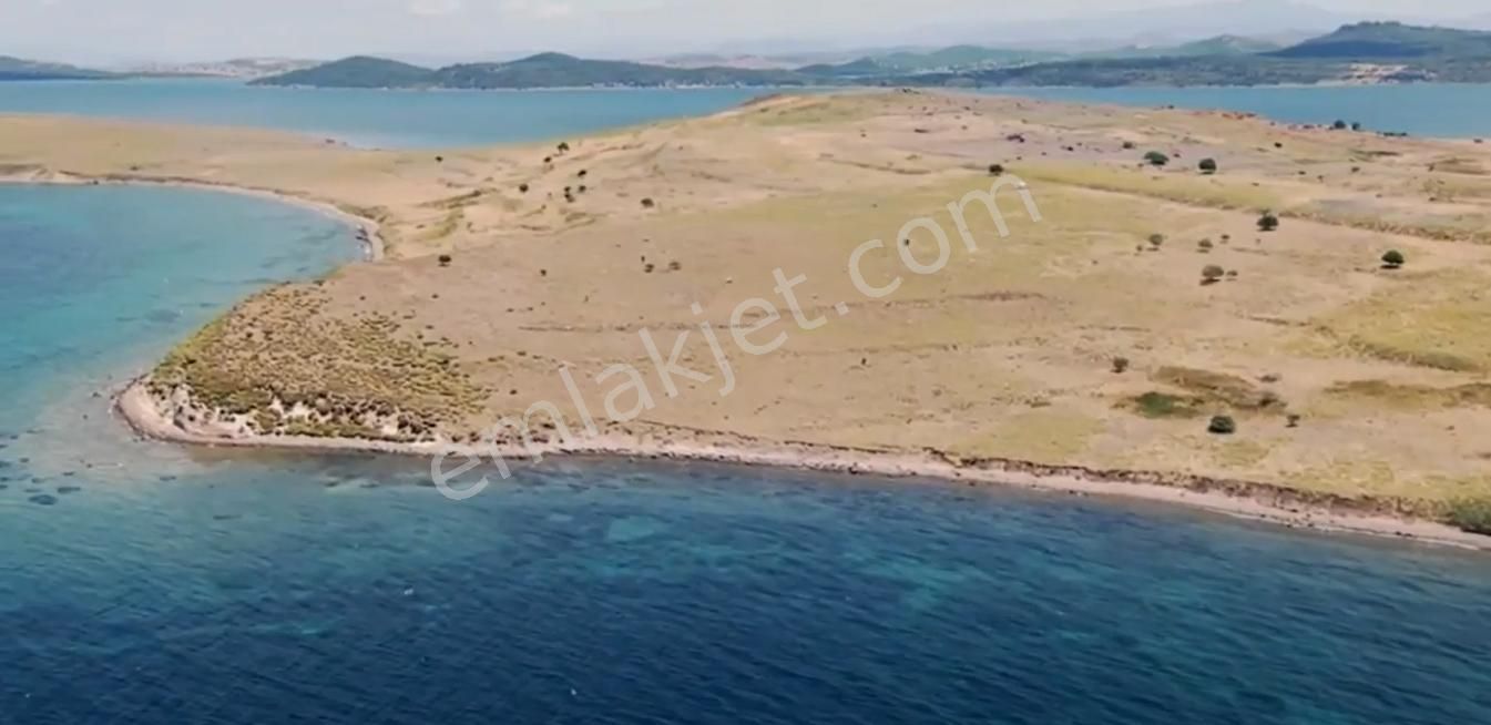 Ayvalık Çıplak Ada Satılık Muhtelif Arsa BALIKESİR AYVALIK CIPLAK ADA DA SATILIK 29,548 METRE KARE ARSA.