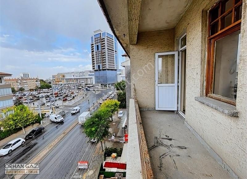 Selçuklu Aydınlıkevler Satılık Daire ORHAN GAZİ'DEN KENT PLAZA DİBİ 3+1 FIRSAT SATILIK BAKIMLI DAİRE.