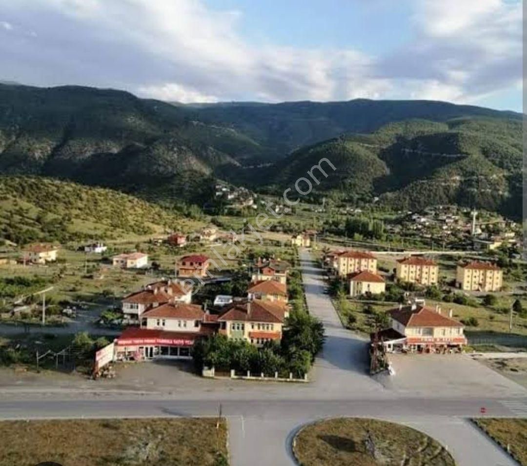 Tosya Ortalıca Köyü (Merkez) Satılık Konut İmarlı Ortalıca Köyünde Güzel Konumda Yatırımlık Konut İmarlı Arsa