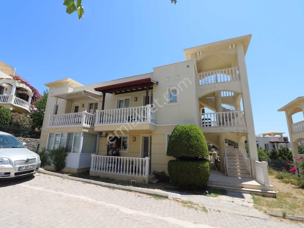 Milas Boğaziçi Satılık Daire Bodrum Boğaziçi Flamingo Country Club Sitesinde Bakımlı, Teras Kullanımlı Daire