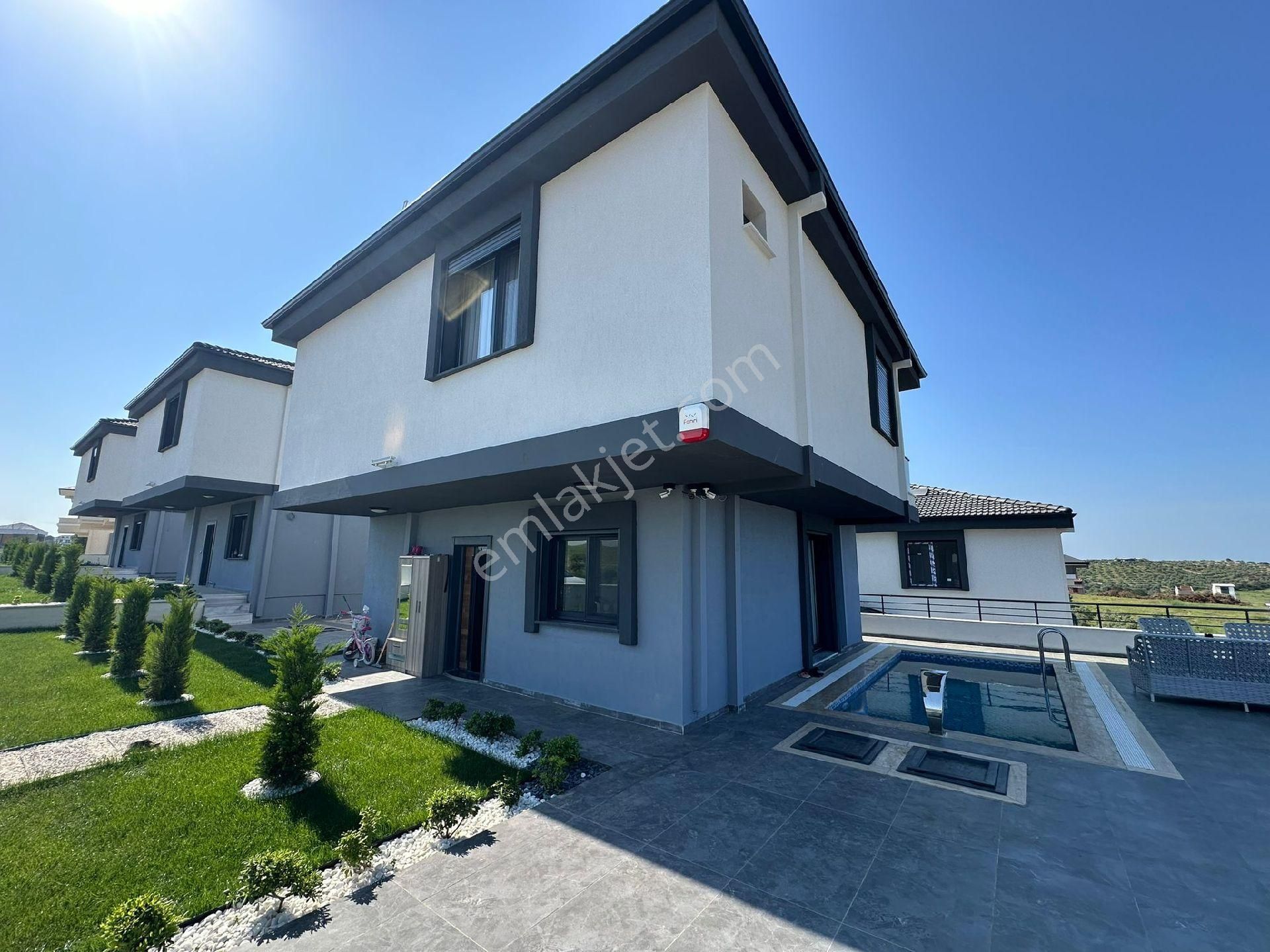 Didim Yeni Satılık Villa DİDİMDE HAVUZLU DENİZ MANZARALI 3+1 VİLLA 