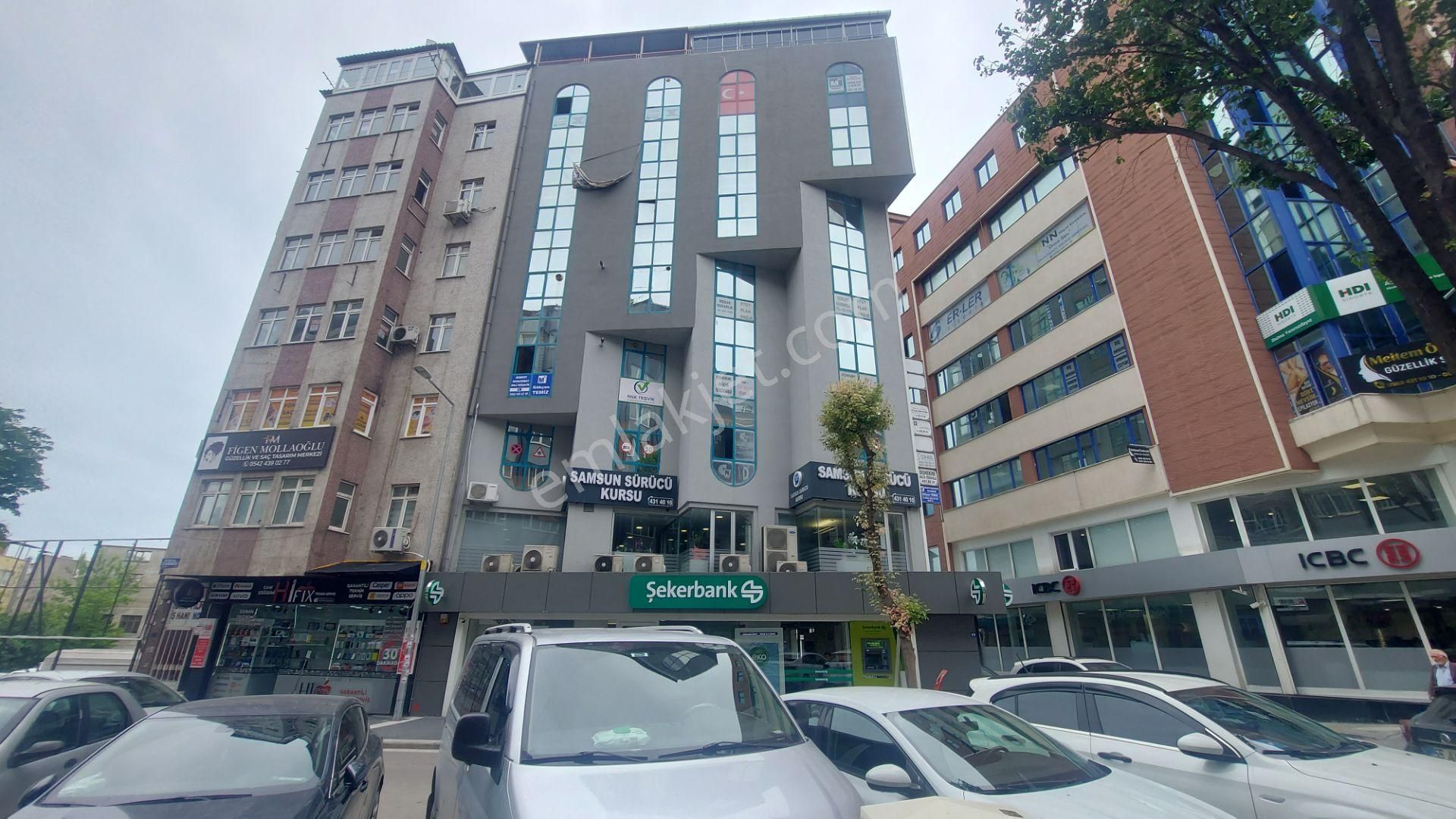 İlkadım Kale Satılık Ofis  İSTİKLAL CADDESİNDE, KÖŞE BAŞI, İÇİ YAPILI, SATILIK 2+1 OFİS