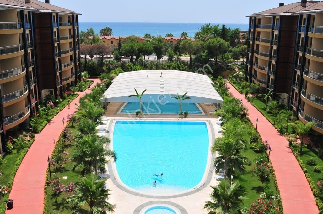 Alanya cumhuri̇yet sahi̇le sifir lüks konsept satilik 3+1 dai̇re