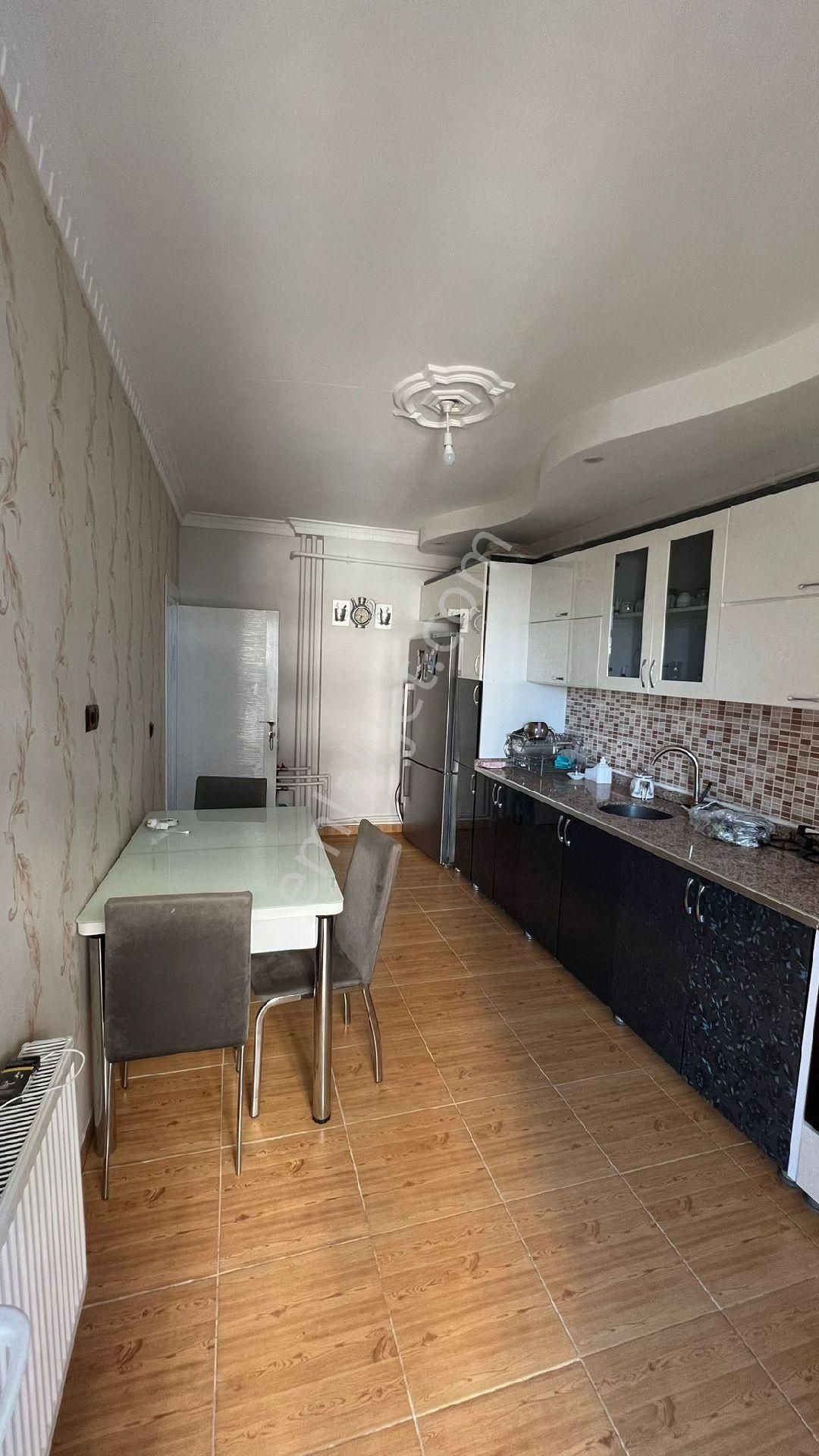 Bağlar Bağcılar Satılık Daire ŞATO PARK YANI SATILK 3+1 FIRSAT DAİRE 