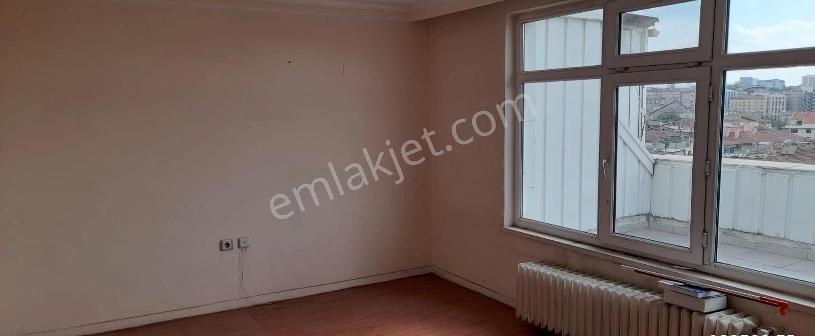 Çankaya Korkutreis Kiralık Daire SIHHIYE METRO ÇIKIŞI KİRALIK OFİS/DAİRE