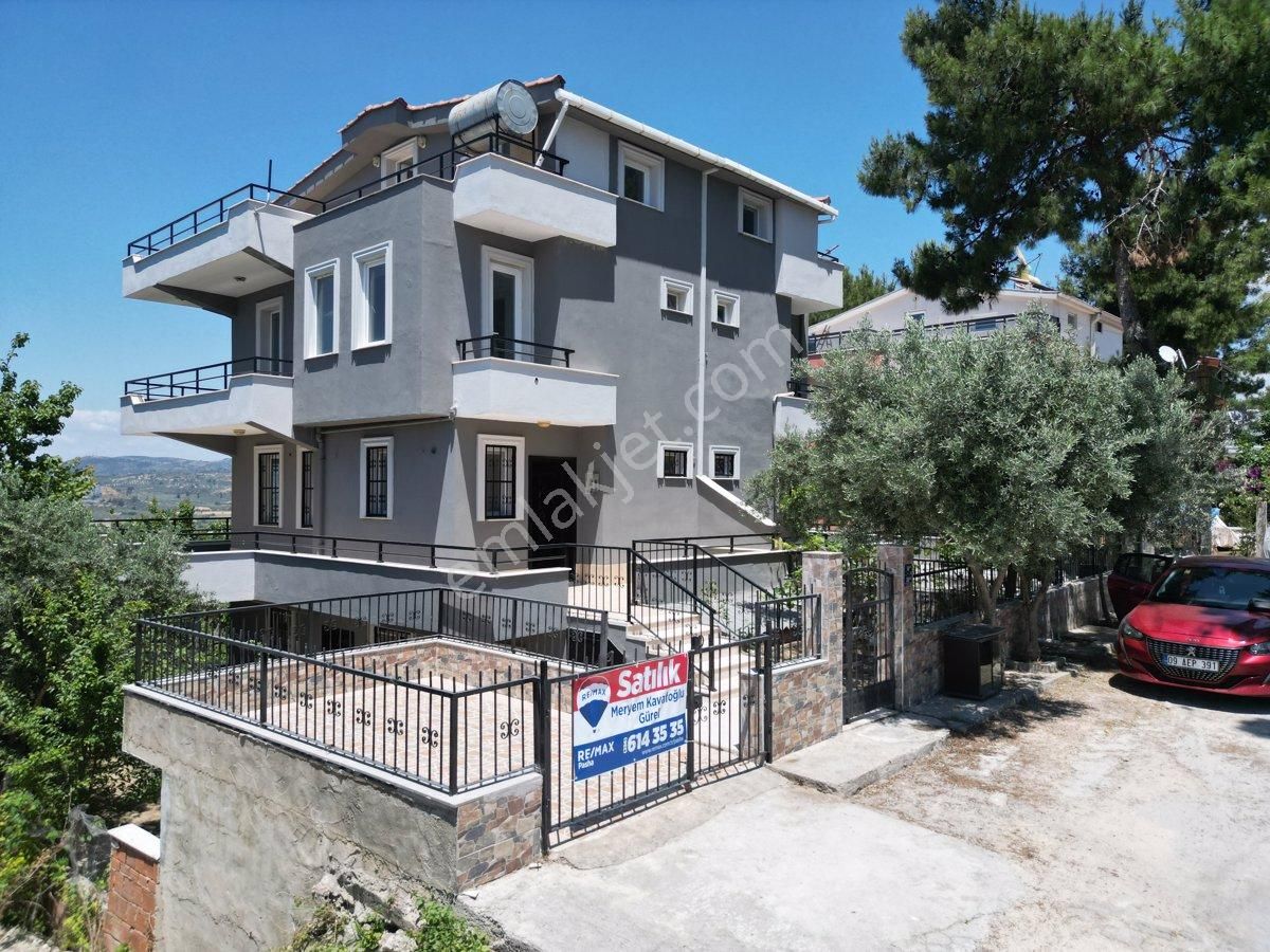 Aydın Kuşadası Boğaz Manzaralı Satılık Villa Deniz Manzaralı,karaova Efes Evlerinde,6+2 Geniş Villa