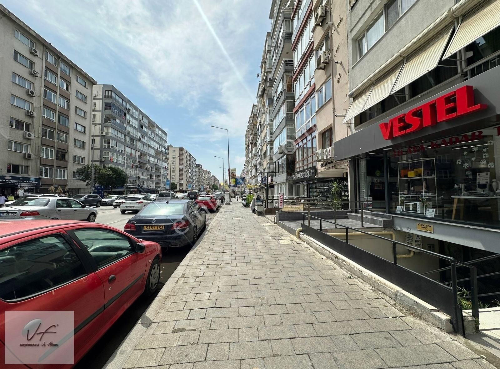 Konak Güzelyalı Satılık Daire Hatay İnönü Caddesi nde Full Tadilatlı 3+1 Satılık Daire