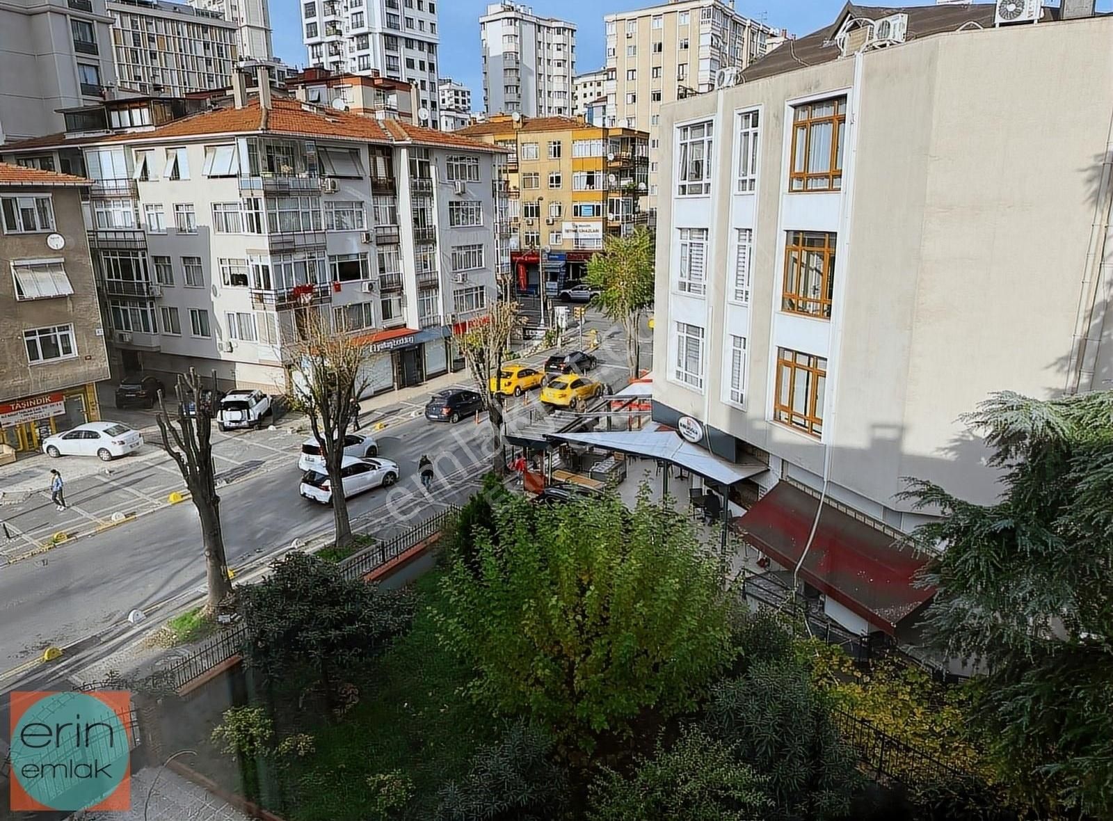 Kadıköy Bostancı Satılık Daire BOSTANCI'da MİNİBÜSE 2. BİNADA YATIRIMLIK EMSALSİZ KONUMDA 2+1