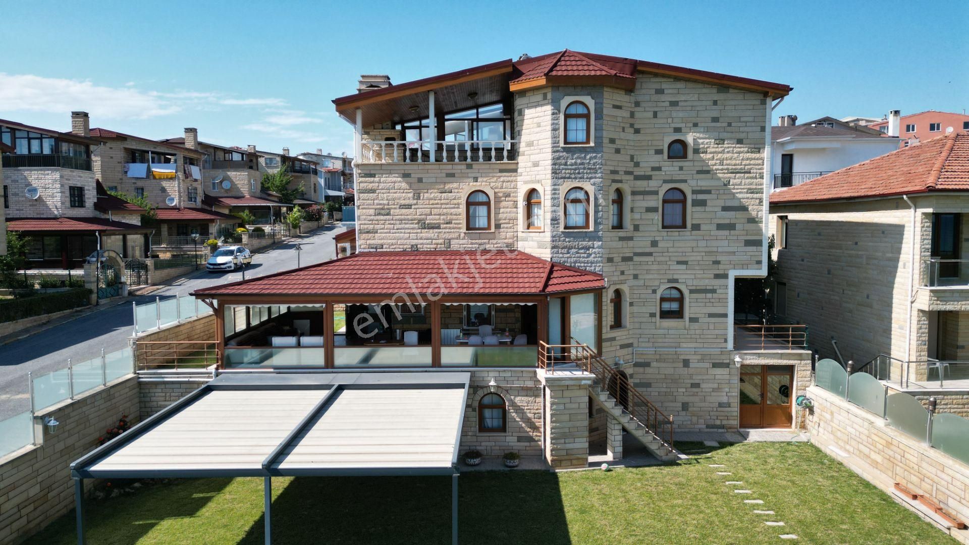 Silivri Çanta Sancaktepe Satılık Villa  Silivri Sancaktepe de DENİZE SIFIR Müstakil Satılık Villa