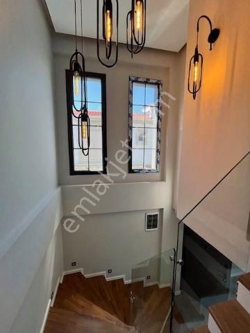 Seferihisar Villalar Bölgesinde, Kış Bahçeli, Teraslı Emsalsiz Lüks Villa - Görsel 20