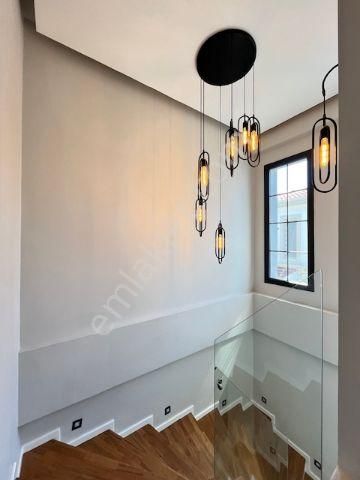 Seferihisar Villalar Bölgesinde, Kış Bahçeli, Teraslı Emsalsiz Lüks Villa - Görsel 19