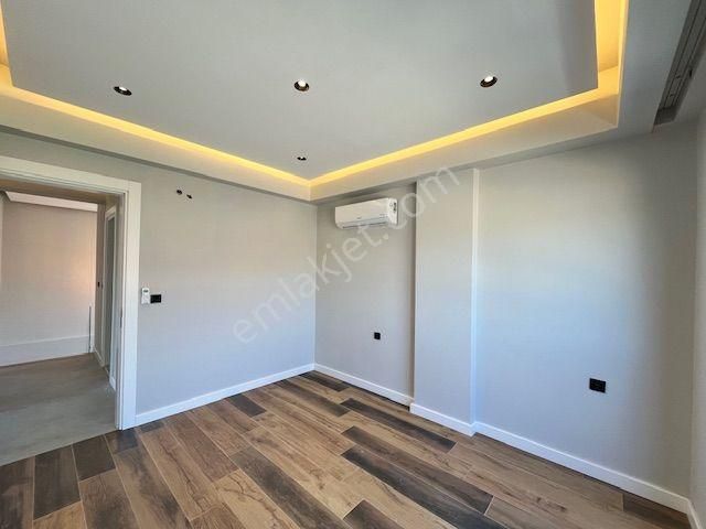 Seferihisar Villalar Bölgesinde, Kış Bahçeli, Teraslı Emsalsiz Lüks Villa - Görsel 14