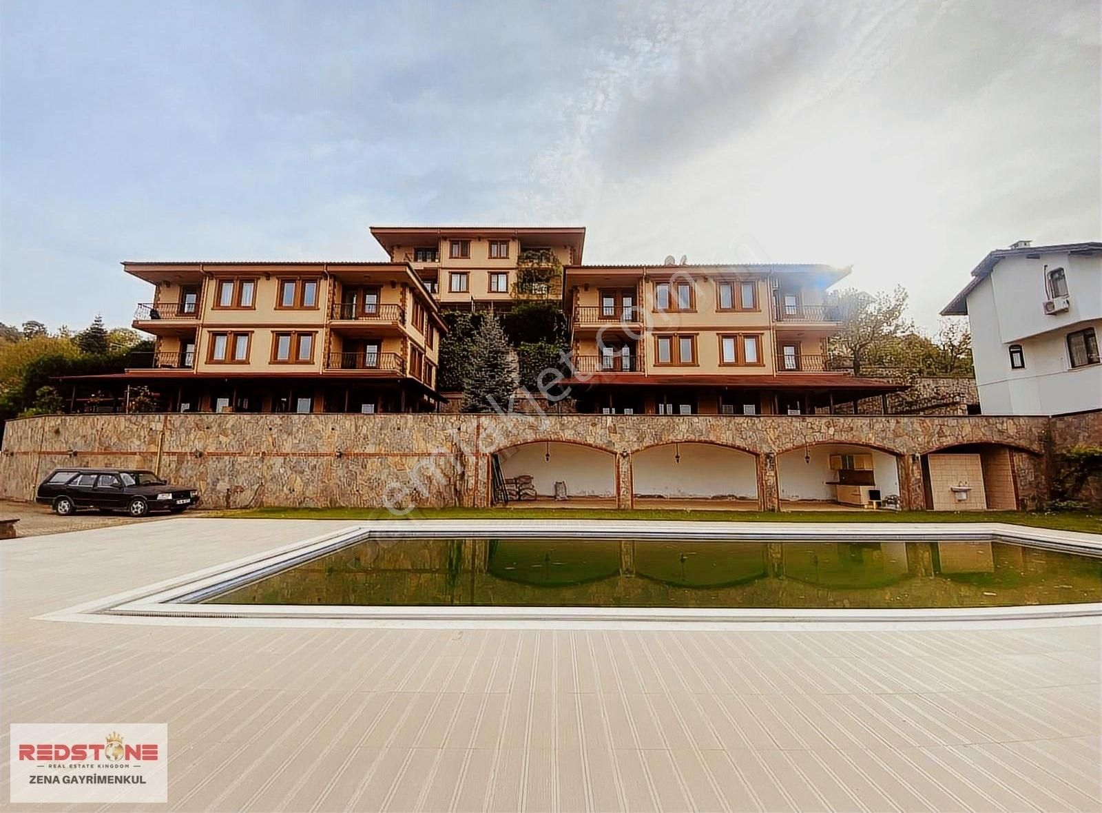 Sapanca Mahmudiye Satılık Villa SAPANCA MAHMUDİYEDE PANORAMİK GÖL MANZARALI TRİPLEKS VİLLA ...