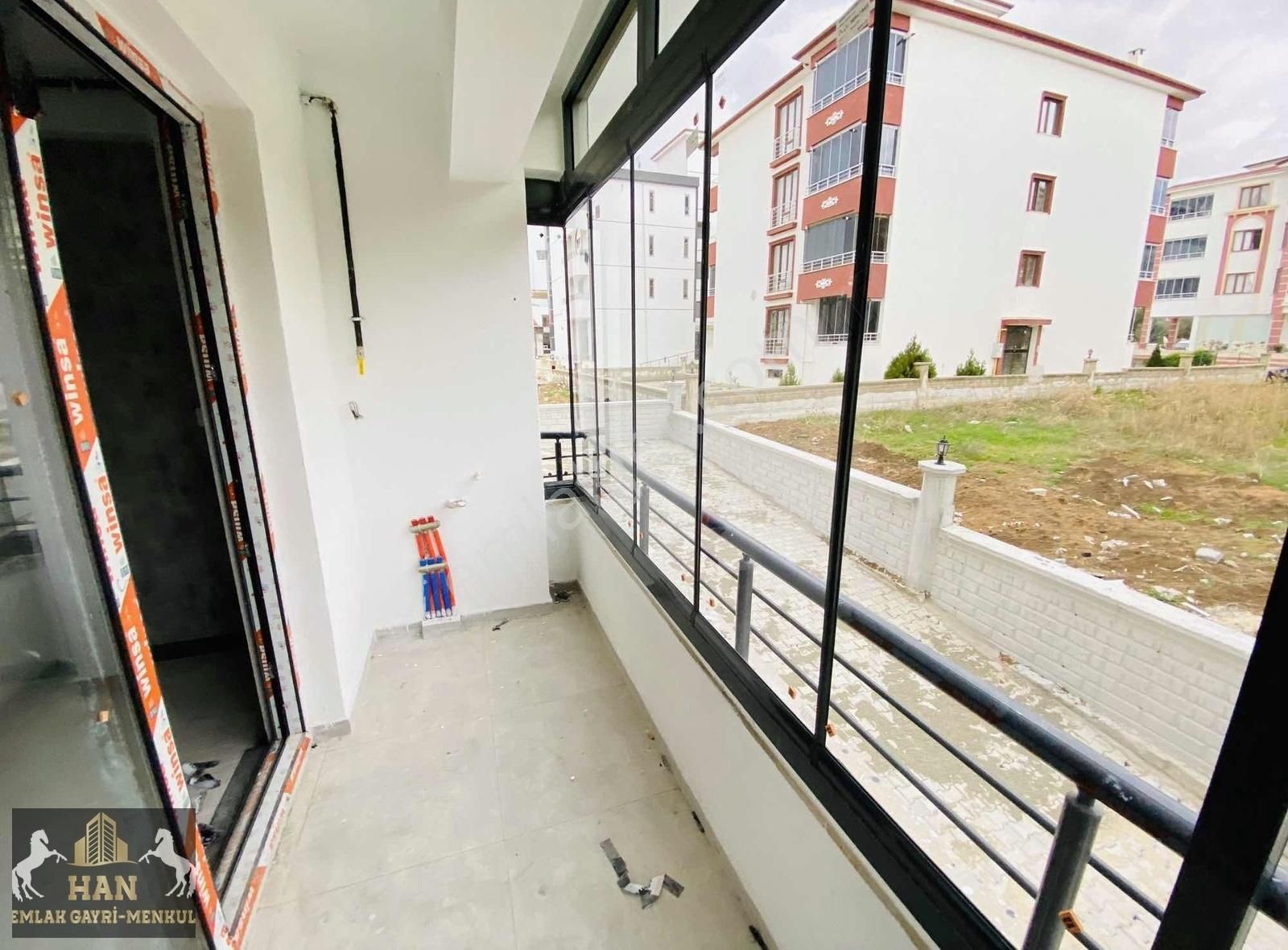 Elazığ Merkez Ataşehir Satılık Daire HAN EMLAKTAN ATAŞEHİRİN EN GÖZDE LOKASYONUNDA 1+1 DAİRE