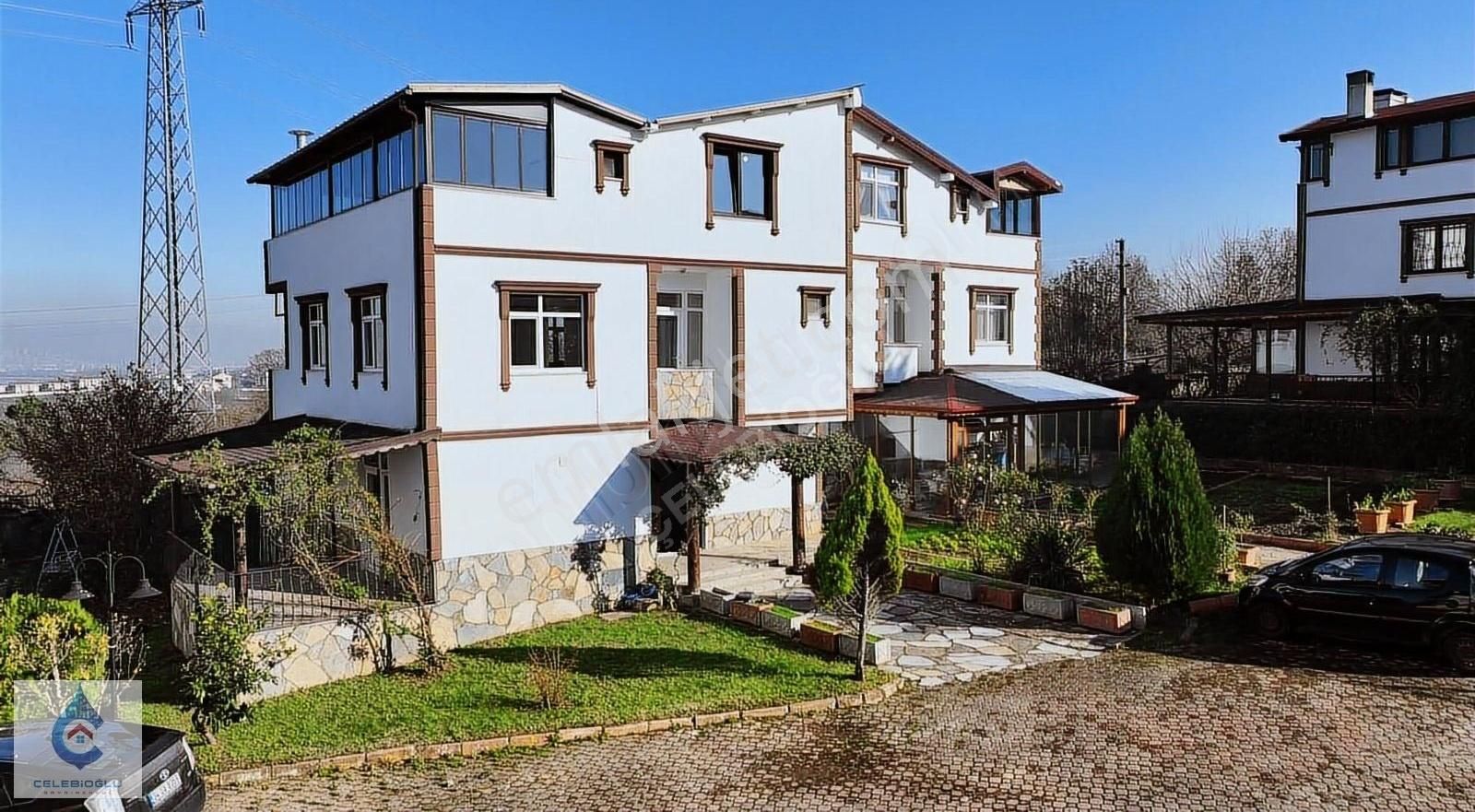 Başiskele Damlar Satılık Villa ÇELEBİOĞLU GAYRİMENKUL'DEN BAŞİSKELE DAMLAR'DA SATILIK VİLLA