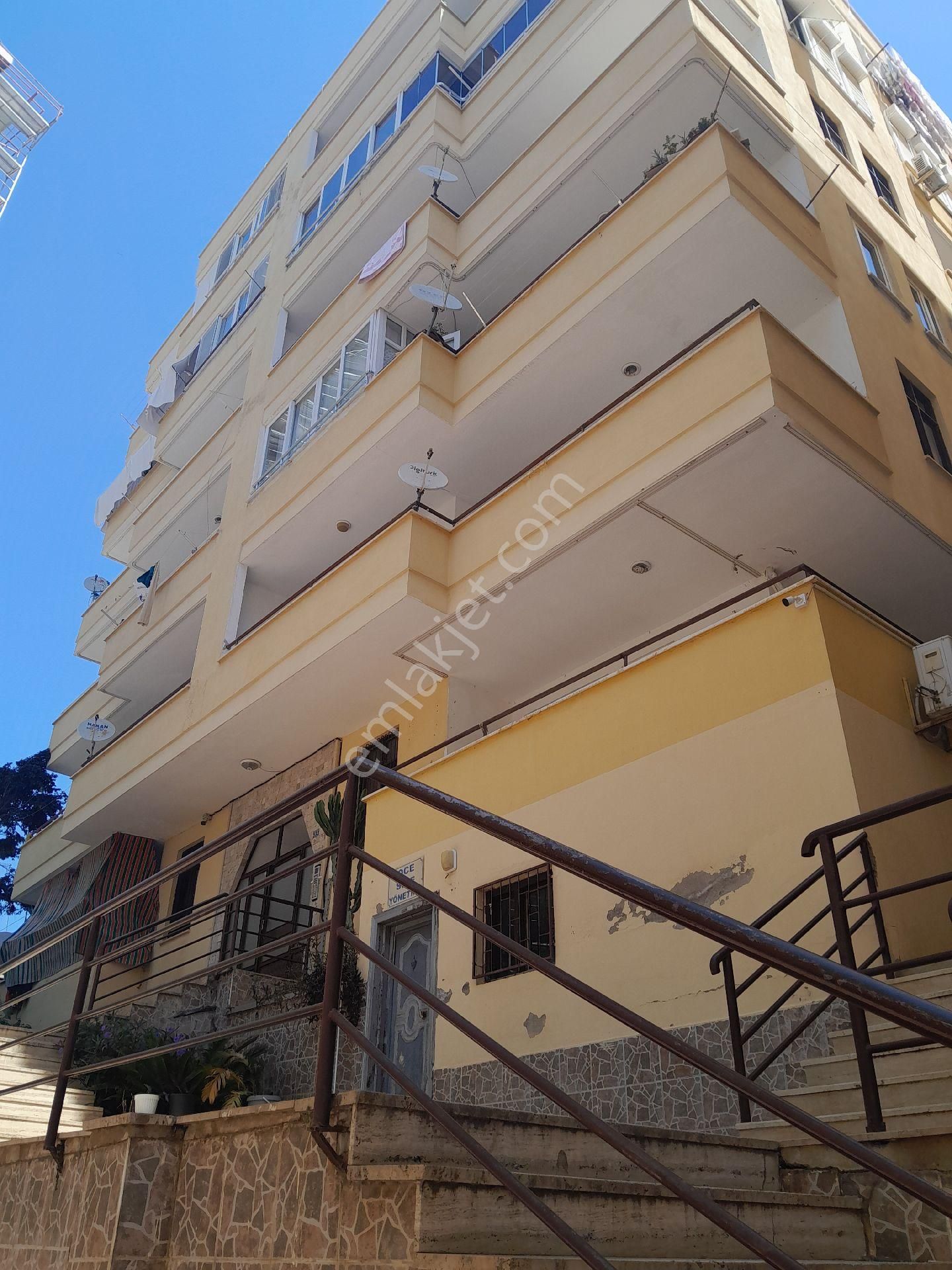 Alanya Tosmur Satılık Daire ALANYA TOSMUR SAHİLE 350 METRE SATILIK 2+1 DAİRE