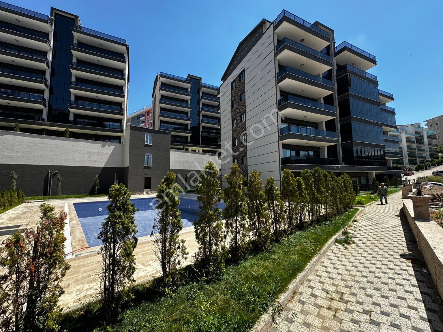 Mudanya Halitpaşa Satılık Daire TIRPAN GAYRİMENKULDEN HALİTPAŞADA 3+1 140M2 LÜX HAVUZLU SATILIK DAİRE