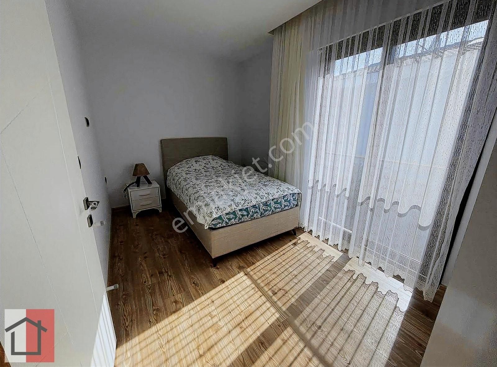 Kuşadası Davutlarda Havuzlu Sitede Tek Müstakil Villa - Görsel 30