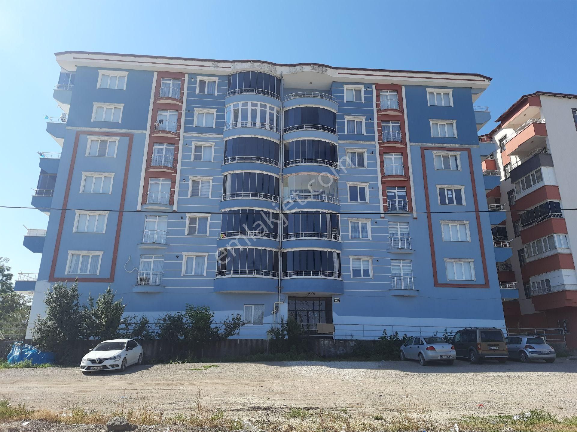 Yerköy Hüyük Satılık Daire Satlık 4+1 158 m2 Ebeveyn banyo Vestiyer Cam Balkon vs Lüx Daire