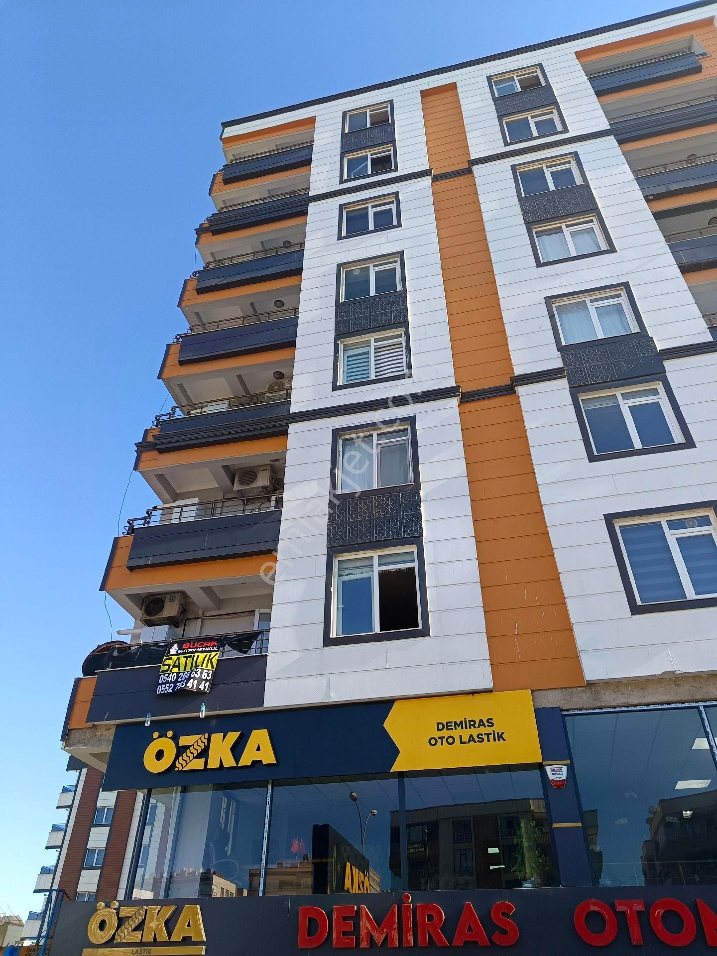 Haliliye Yenişehir Satılık Daire ACİL SATILIK Ö.S.M. HASTANESİNİN YANINDA CADDE ÜSTÜ KAT 2 DAİRE FUL BAKIMLI