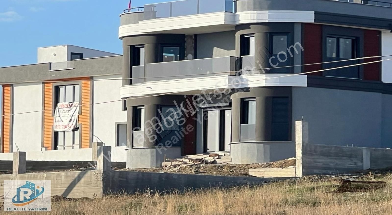 Şarköy İstiklal Satılık Villa İmarlı Tekirdağ Şarköy'de Satılık Deniz Manzaralı İmarlı Arsa 290 m2
