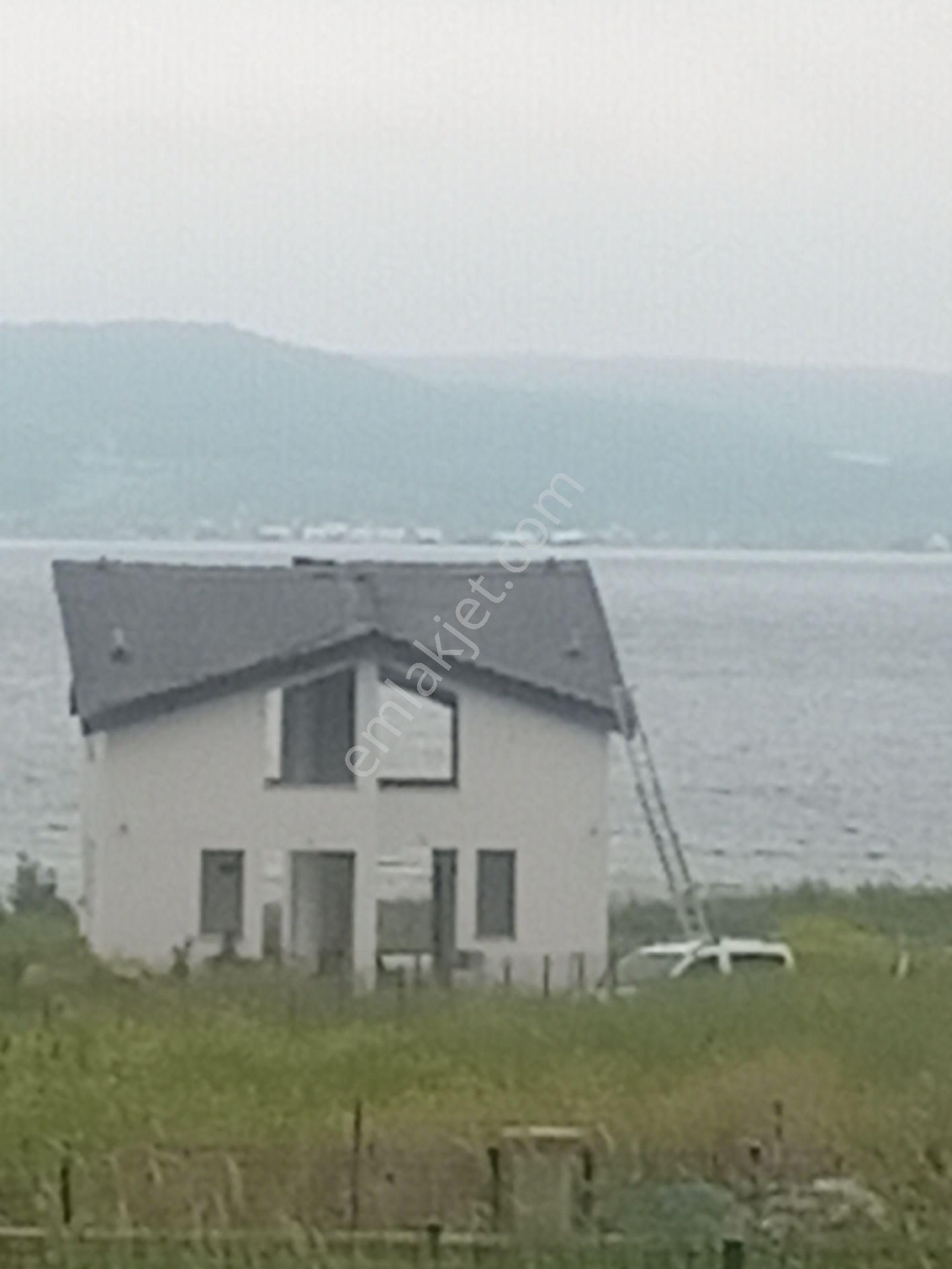 Çanakkale Merkez Yapıldak Köyü (Saltık) Satılık Villa Çanakkale merkez Saltık Köyü satılık ikiz villa